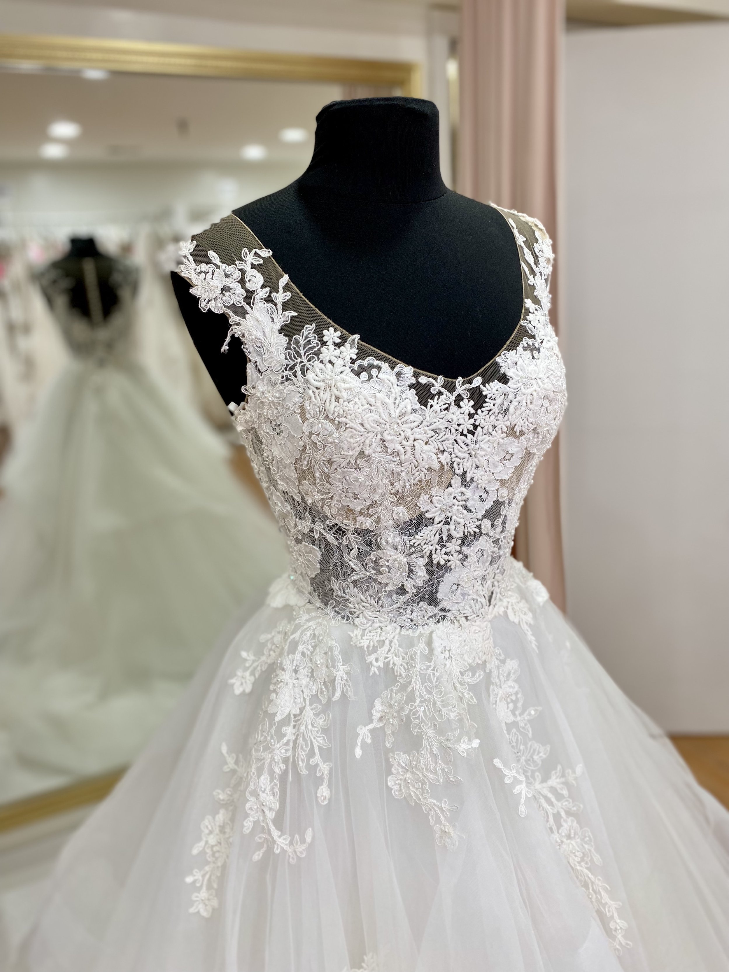 St. Patrick by Pronovias | LOVE | SIZE 10 — Ellie's Bridal St. Patrick by Pronovias | LOVE | SIZE 10 — Ellie's Bridal